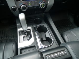 タンドラ新車並行　２０１４年モデル　ＬＥＤヘッドランプ
