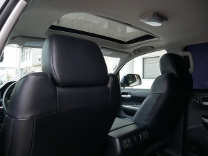 タンドラ新車並行　２０１４年モデル　ＬＥＤヘッドランプ