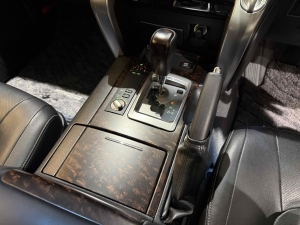 ランクル２００フルエアロ　メーカーＯＰナビ　サンルーフ