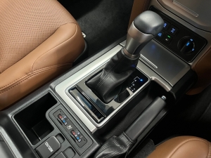 ランクルプラド150系本革パワーシート　専用内装　ディーゼルターボ