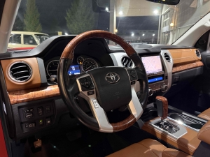 タンドラ新車並行　２０１４年モデル