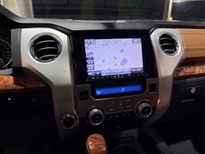 タンドラ新車並行　２０１４年モデル