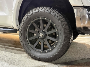 タンドラ新車並行　２０１８年モデル　サンルーフ