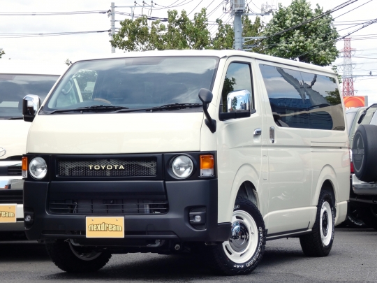 ハイエースＶディーゼル4WD　丸目カスタム　ネオクラシック
