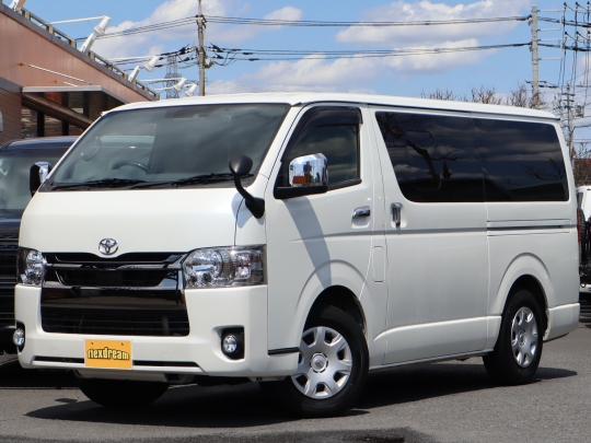 ハイエースＶアウトドア　キャンプ　車中泊　バンライフ　１BOX　ベッド　キャンピングカー