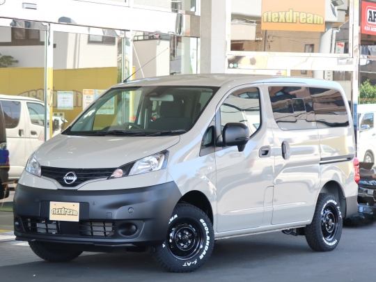 ＮＶ２００バネットバン新車ベネットカスタムコンプリート