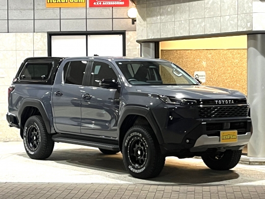ハイラックス新型ハイラックスピックアップ　GUN226