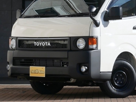 ハイエースＶスパロン　4WD　ディーゼル
