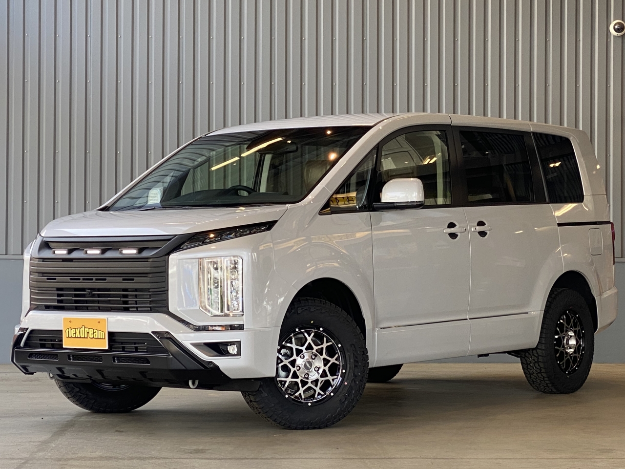 デリカ　Ｄ：５　４ＷＤ