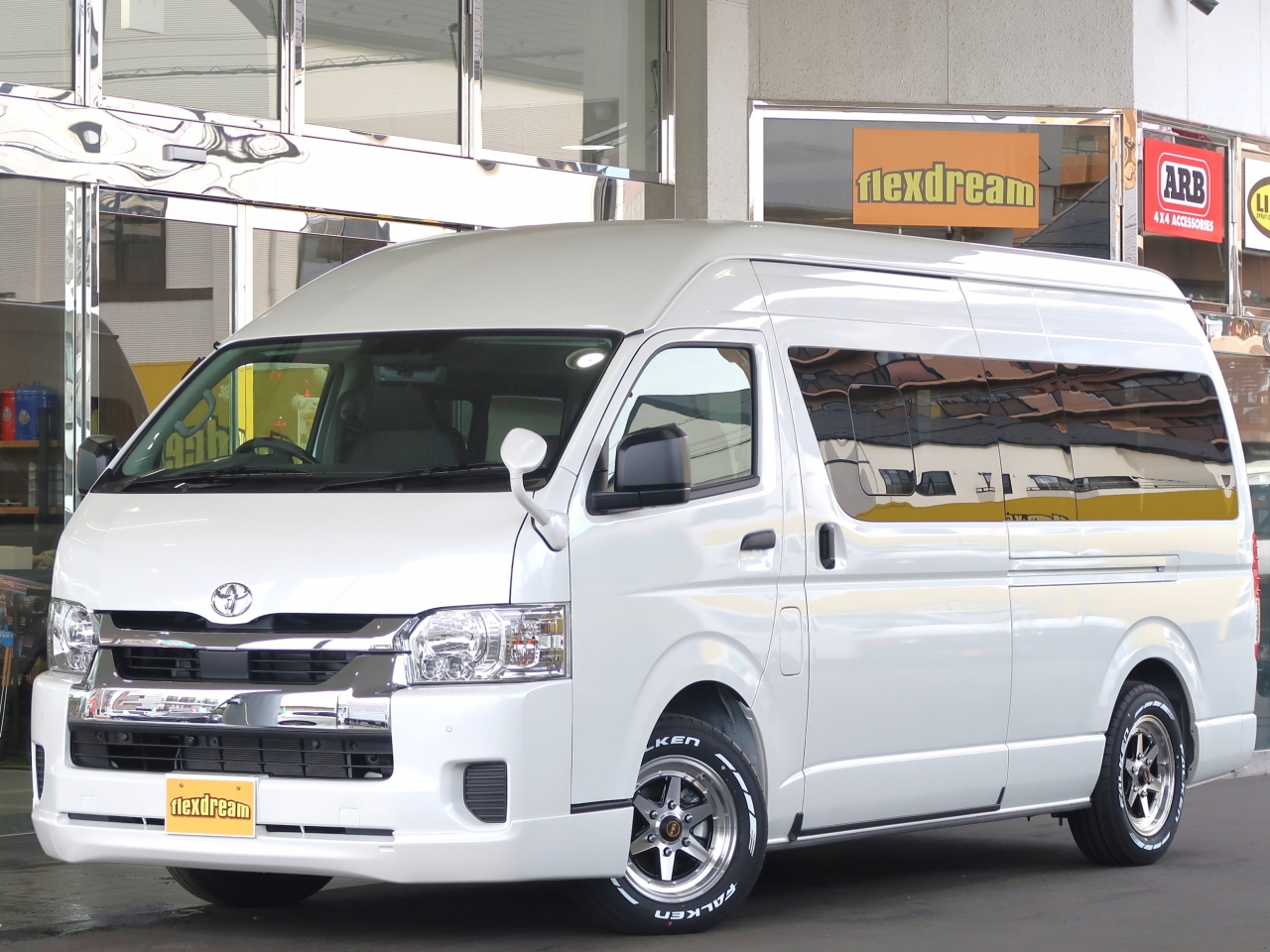 ハイエースバン　４ＷＤ