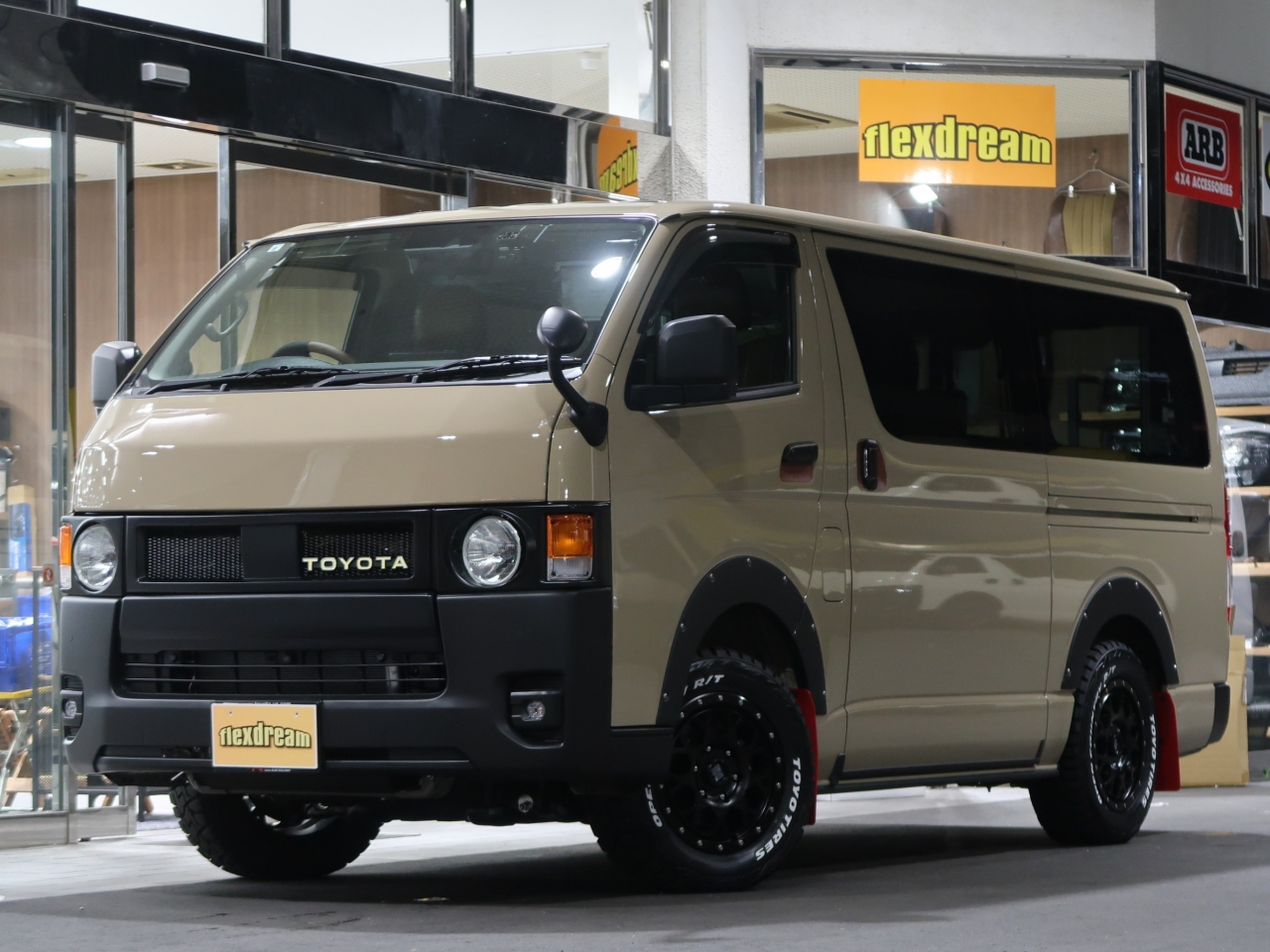 ハイエースバン　４ＷＤ
