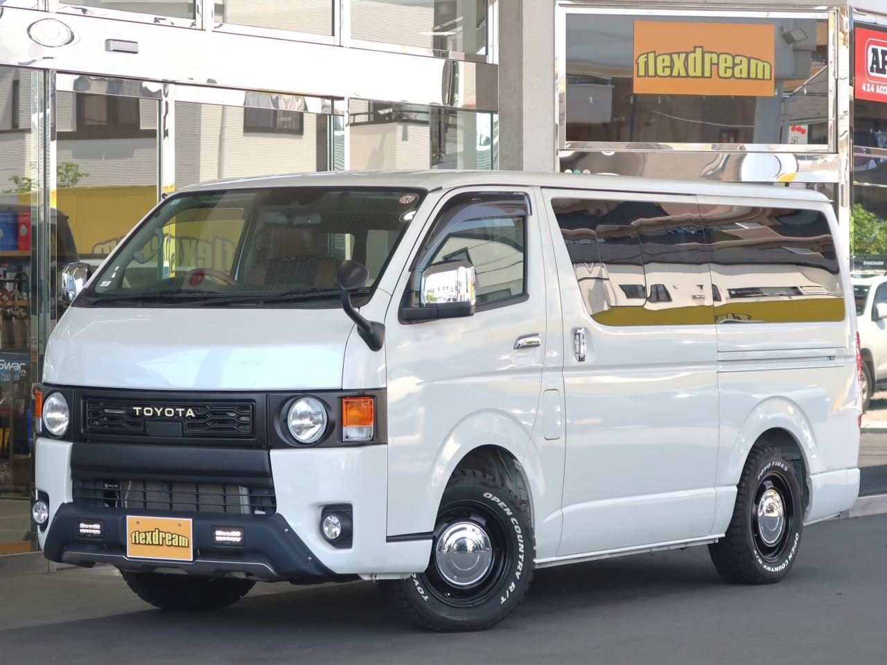 ハイエースバン　２ＷＤ