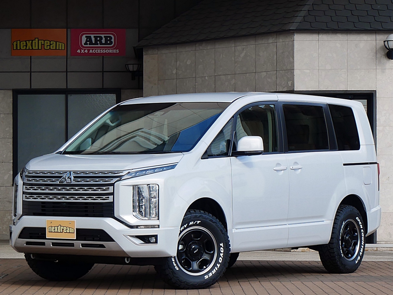 デリカ　Ｄ：５　４ＷＤ