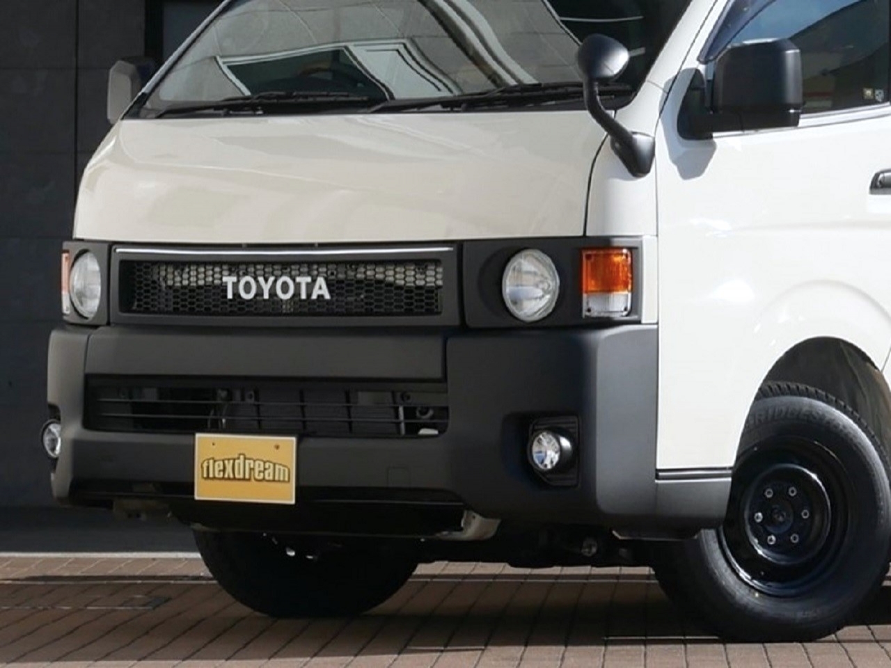 ハイエースバン　４ＷＤ　DH1588