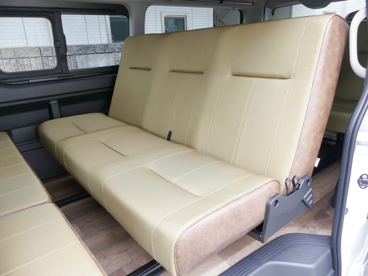 ハイエースワゴン　４ＷＤ