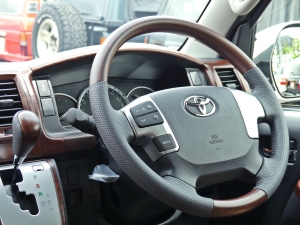 ハイエースバン新車：ハイエースバン４ＷＤ