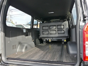 ハイエースバン新車：ハイエースバン４ＷＤ