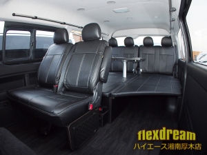 ハイエースワゴンハイエース　ライトキャンピングカー　テーブル付きピクニック仕様　FD-BOX0