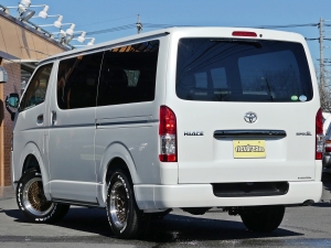ハイエースバンハイエース特別仕様車ダークプライム2　カスタムコンプリート