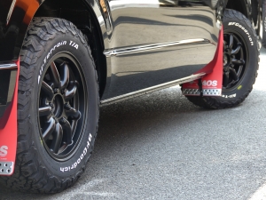 ハイエースワゴン１０人乗り　新車　ワイド