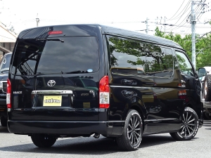 ハイエースワゴン車中泊　前向き9人乗り　スライドレール