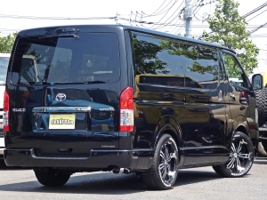 ハイエースバン新車アウトレット一部改良後 安全装備追加 特別仕様車　カスタム