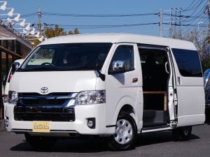 ハイエースＷ１０人乗り　新車カスタム