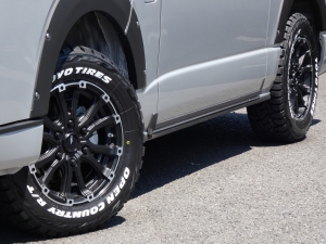 ハイエースワゴン新車アウトレット10人乗り ワゴンGL4WD　ライノラック　防振断熱