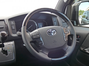 ハイエースバン新車S-GLダークプライム2　グレーメタリック
