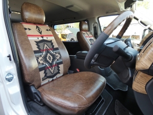 ハイエースワゴンハイエースワゴン　3列シート　後席ロングスライド　車中泊