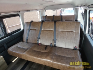 ハイエースワゴンハイエースワゴン　3列シート　後席ロングスライド　車中泊