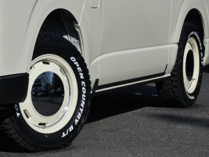 ハイエースバン特注色ライトイエロー　ベッドキット　レトロスタイルカバー