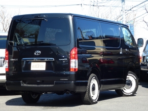 ハイエースバンハイエース　丸目クラシックカスタム