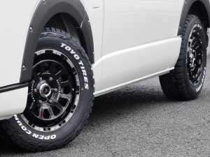 ハイエースＷ新車コンプリート　ハイエースワゴン２ＷＤ