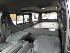ハイエースバンハイエース　新車　S-GLダークプライム2　カスタム