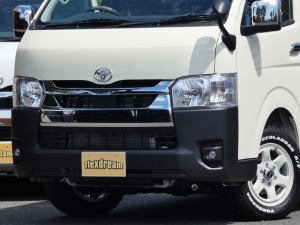 ハイエースバンディーゼル4WD　丸目カスタム　ネオクラシック