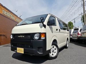 ハイエースバンDX　ディーゼル4WD　　丸目クラシックカスタム