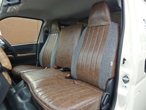 ハイエースバンDX　ディーゼル4WD　　丸目クラシックカスタム