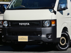 ハイエースバンライトイエロー　S-GLワイド　丸目カスタムコンプリート