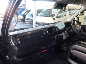 ハイエースワゴン新車コンプリート　ハイエースワゴン２ＷＤ