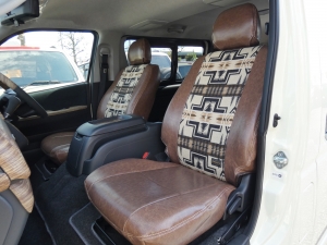 ハイエースバンディーゼル4WD　丸目カスタム　ネオクラシック
