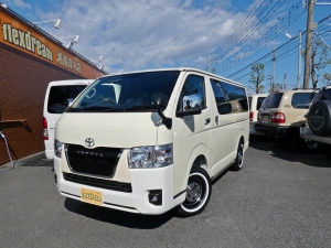 ハイエースバンディーゼル4WD　丸目カスタム　ネオクラシック