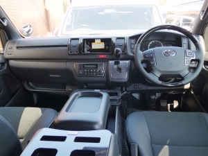 ハイエースバンハイエースバン　ディーゼル4WD　カスタム
