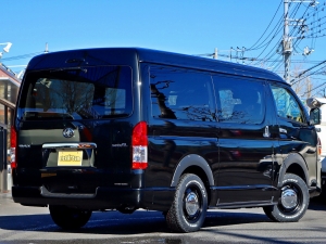 ハイエースバンアウトドア　キャンプ　車中泊　バンライフ　１BOX　ベッド　キャンピングカー