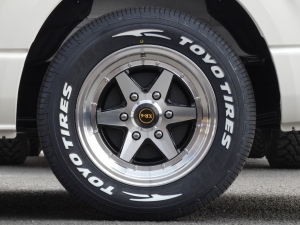 ハイエースワゴン新車コンプリート　ハイエースワゴン　ライトキャンピングカー