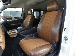 ハイエースワゴン新車コンプリート　ハイエースワゴン　ライトキャンピングカー