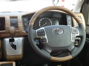 ハイエースワゴン新車コンプリート　ハイエースワゴン　ライトキャンピングカー