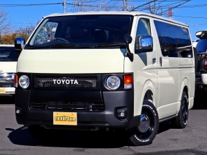 ハイエースバンアウトドア　キャンプ　車中泊　バンライフ　１BOX　ベッド　キャンピングカー