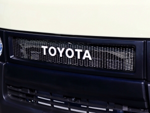 ハイエースバンアウトドア　キャンプ　車中泊　バンライフ　１BOX　ベッド　キャンピングカー