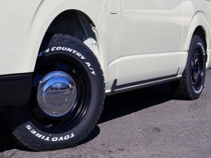 ハイエースバンアウトドア　キャンプ　車中泊　バンライフ　１BOX　ベッド　キャンピングカー